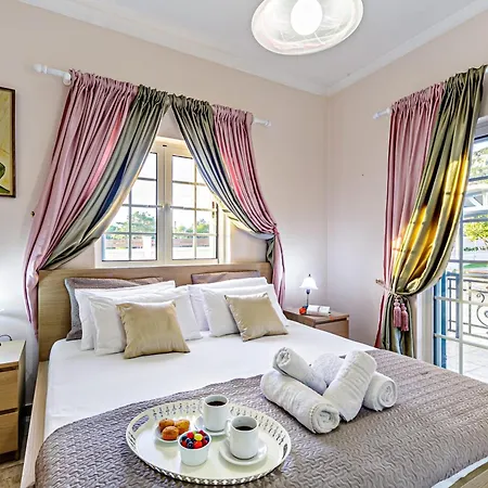 Skidi House Semesterbostad Ágios Matthaíos