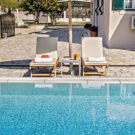 Semesterbostad Skidi House Ágios Matthaíos